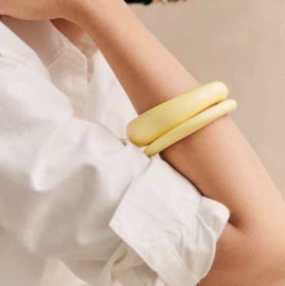 Sezane Luca Pastel Yellow Resin Bangle Set, French Chic, Statement, Paris - Picture 1 of 2